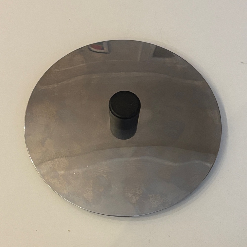 Alessi Round Stainless-Steel 7in lid in Silver and Black